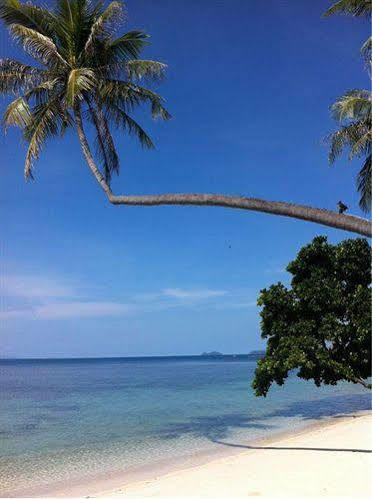 Leela Beach Resort ハード・リン エクステリア 写真